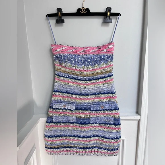 CHANEL Pink and Blue Textured Knit - Picture 1 of 9